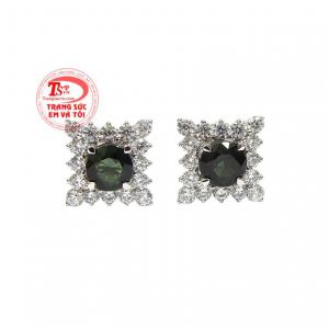 Hoa tai sapphire ấn tượng với những viên đá cz cùng đá sapphire thiên nhiên lấp lánh. 