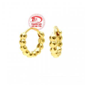 Chất liệu từ vàng 18k chất lượng