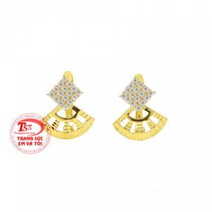 Hoa tai vàng tây độc đáo sở hữu kiểu dáng đầy tính sáng tạo với điểm nhấn là những viên CZ giúp cho phái đẹp thêm nổi bật hơn. 