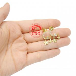 Bởi ngôi sao và ánh trăng luôn xuất hiện cùng với nhau và không bao giờ rời xa.