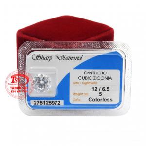 Sản phẩm thường được gắn lên mặt dây hay lắc tay tạo vẻ quyến rũ giúp nữ giới nổi bật hơn trước đám đông