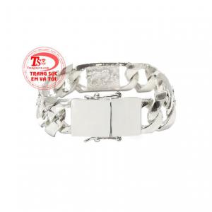 hiết kế nam tính mang đến một sản phẩm hoàn hảo cho người dùng. 