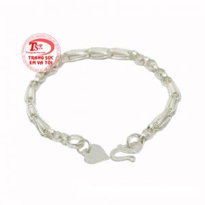 Cha mẹ luôn mong muốn mang đến nhiều điều tốt đẹp nhất dành cho con yêu của mình. 