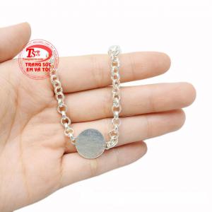 Tấm lòng của cha mẹ luôn mong muốn những điều tốt đẹp nhất đến cho con.