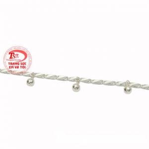 Kiểu dáng hợp thời trang phù hợp cho cả bé trai và bé gái.