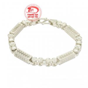 Họa tiết kim tiền thường xuất hiện nhiều trên trang sức vàng hay bạc.