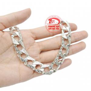 Lắc bạc nam nổi bật hợp thời trang