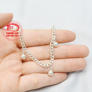 Lắc bạc thời trang cho bé ấm áp tình thương của các bậc phụ huynh.