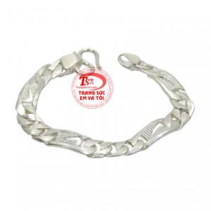 Lắc bạc trẻ em cá tính được chế tác tỉ mỉ, kiểu dáng hợp thời trang. 