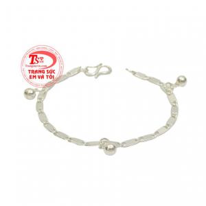 Lắc bạc trẻ em mạnh mẽ là món quà ý nghĩa dành tặng các bé trong dịp sịnh nhật. 