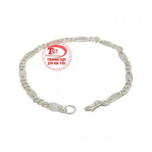 Sản phẩm không chỉ tiện dụng mà còn rất hợp thời trang dễ dàng kết hợp cùng nhiều kiểu quần áo.