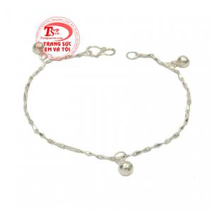 Lắc nữ bạc cá tính và thời trang.