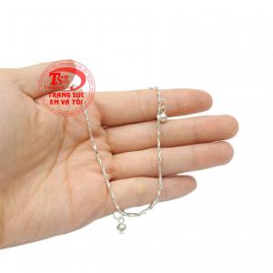 Lắc nữ bạc cá tính mang đến nét trẻ trung cho người dùng.