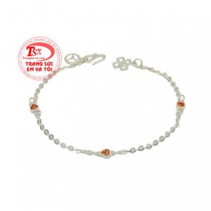Lắc nữ bạc dễ thương được thiết kế với kiểu dáng đơn giản nhưng rất trang nhã.