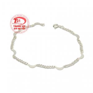 Lắc nữ bạc trang nhã mang lại vẻ nữ tính cho phái đẹp. 