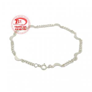 Kiểu dáng trẻ trung, hợp thời trang