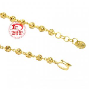 Bởi sản phẩm giúp cho đôi tay của bạn thu hút hơn vừa thể hiện phong cách thời trang.