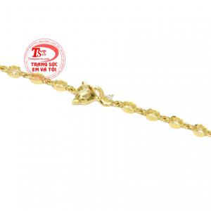 Do vậy, trong phong thủy hồ ly sẽ mang đến may mắn cả về sự nghiệp lẫn chuyện tình cảm.