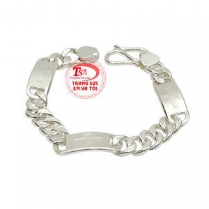 Lắc tay nam bạc phong cách thời trang mang đến nét cá tính cho phái mạnh.