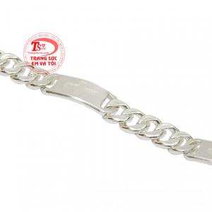 Đeo thời trang vừa mang lại nhiều lợi ích về sức khỏe cho phái nam. 