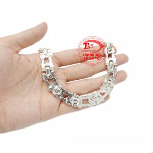 Lắc tay nam bạc xu hướng sự lựa chọn nam tính dành cho bạn.