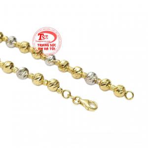 Sản phẩm là sự kết hợp của những viên bi phay sáng được chế tác một cách tỉ mỉ, độc đáo và hoàn hảo đến từng chi tiết.