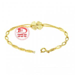 Lắc tay vàng là món quà mang ý nghĩa hàn gắn một tình yêu lâu bền dành cho người con gái thân thương.
