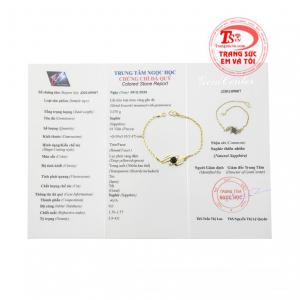 Đặc điểm yêu thích của viên đá này không chỉ bởi vẻ đẹp sáng lấp lánh mà đá Saphir mang lợi nhiều lợi ích về sức khỏe và phong thủy đến cho người sở hữu.