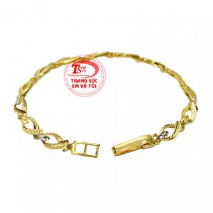 Chiếc lắc tay sẽ giúp cho các quý cô trở nên thanh lịch và thời trang hơn. 