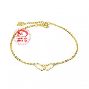 Lắc tay trái tim tình yêu với thiết kế đơn giản nhưng vẫn thuộc top sản phẩm được khách hàng ưa chuộng.