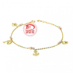 Lắc tay vàng nữ dễ thương được chế tác xinh xắn tạo vẻ trẻ trung cho người đeo.