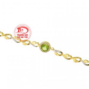 Sản phẩm với thiết kế mới lạ mang đến cho phái đẹp phong cách riêng trẻ trung, thời trang và quý phái. 