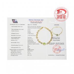 Lắc tay vàng gắn peridot chế tác đẹp, chất lượng cao, là món quà tặng đặc biệt ý nghĩa cho người bạn yêu thương.