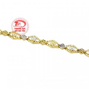 Các chàng trai muốn bày tỏ tình cảm của mình mà chưa nói ra được thì hãy tặng các nàng những chiếc lắc tay đẹp mắt.