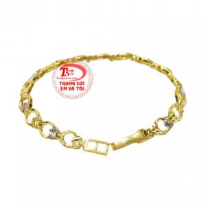 Lắc tay vàng từ lâu đã được phái đẹp ưa chuộng và lựa chọn làm trang sức giúp mình tỏa sáng.