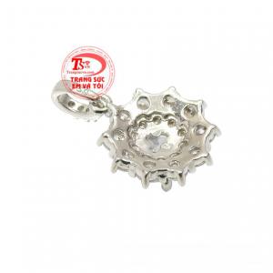 Mặt bạc nữ tinh tế là món quà tặng xinh xắn dành cho người con gái thương yêu