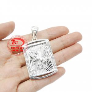 Sản phẩm là món quà ý nghĩa dành tặng cho người thân hoặc bạn bè.