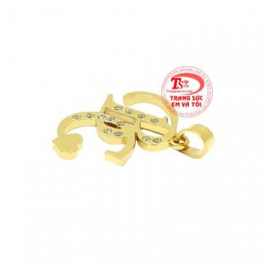 Mặt dây chữ BC chế tác từ vàng tây 10k bền đẹp, sáng bóng.
