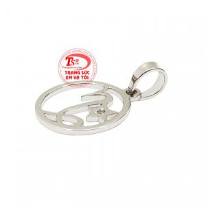 Những chi tiết kết hợp cách hài hòa tạo nên chiếc mặt dây trang nhã.