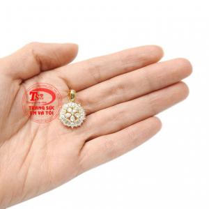 Khách hàng có thể đặt chế tác theo yêu cầu.