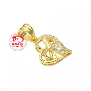 Sản phẩm kết hợp cùng dây chuyền vàng sẽ mang đến vẻ dễ thương và trẻ trung cho phái đẹp.