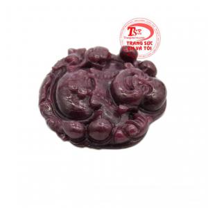 Sản phẩm có thể bọc vàng đeo cùng dây chuyền vàng chất lượng đem lại sự sang trọng và may mắn.