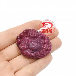 Mặt phật Di Lặc ruby hưng thịnh phù hợp cho người mệnh Thổ và Hỏa.