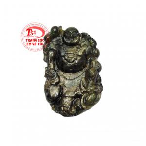 Mặt phật Di Lặc saphir ấm no chế tác đẹp mắt, màu sắc sáng bóng từ đá sapphire chất lượng.