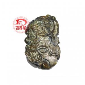 Người ta tin rằng, đeo phật Di Lặc bên người sẽ giúp giảm bớt âu lo, tránh tai ương, tăng vận may về tài lộc cho người sở hữu.