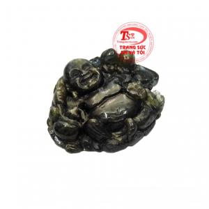 Người ta còn tin rằng, phật Di Lặc đem đến may mắn về tiền tài và giàu sang, thịnh vượng.