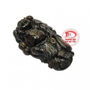 Không chỉ vậy, phật Di Lặc chạm khắc lên đá sapphire còn giúp cho người dùng hỗ trợ chữa trị một số bệnh về mất ngủ, đau đầu và cải thiện thị giác. 