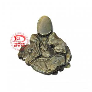 Người ta tin rằng, nụ cười hiền từ của Phật Bà giúp xua tan những âu lo của cuộc sống bộn bề, tâm được thanh tịnh hơn.