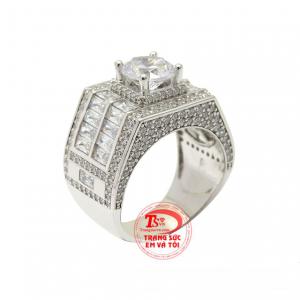 Nhẫn bạc nam sành điệu luôn là dòng sản phẩm được phái mạnh ưa chuộng.