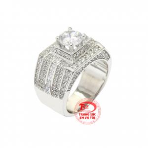 Nhẫn bạc nam thăng tiến là sản phẩm được phái mạnh ưa chuộng nhất hiện nay.